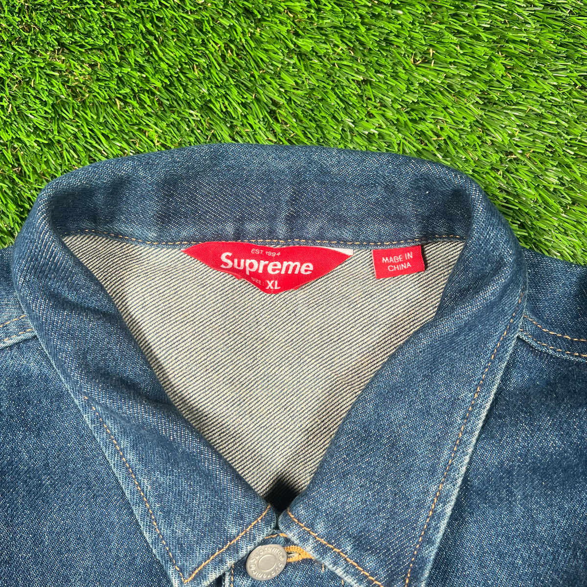 Supreme Shibori Denim Trucker Jacket Rigid Indigo (2023) Size XL USED x16660