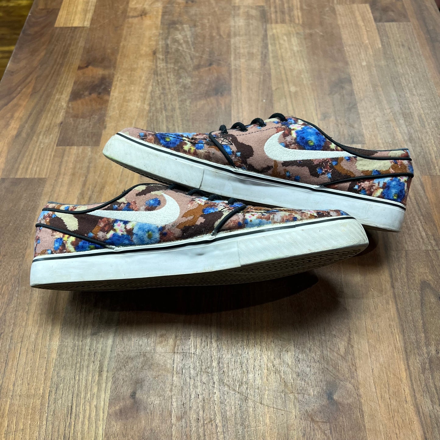 Nike SB Stefan Janoski Digi Floral Blue Size 11 USED s17425