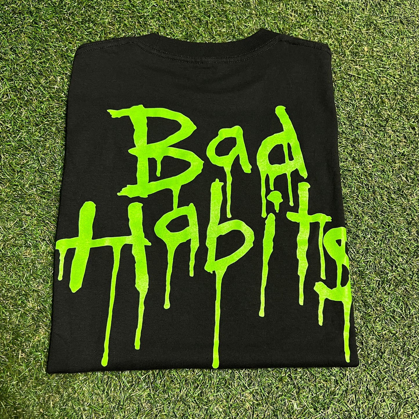 XO Nav Bad Habits Green Print Black Tee Size Small USED v16474