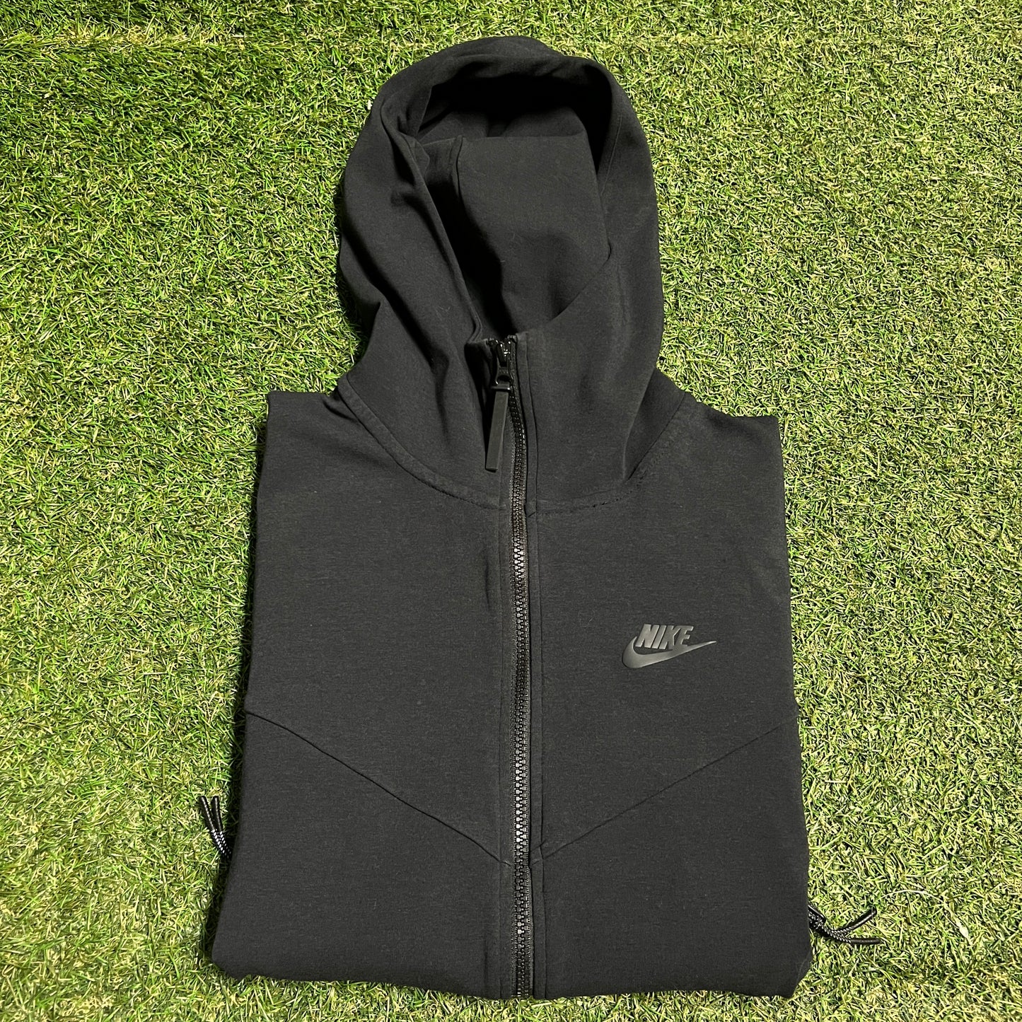 Nike Tech Black Zip Up Hoodie Size Small USED v16333