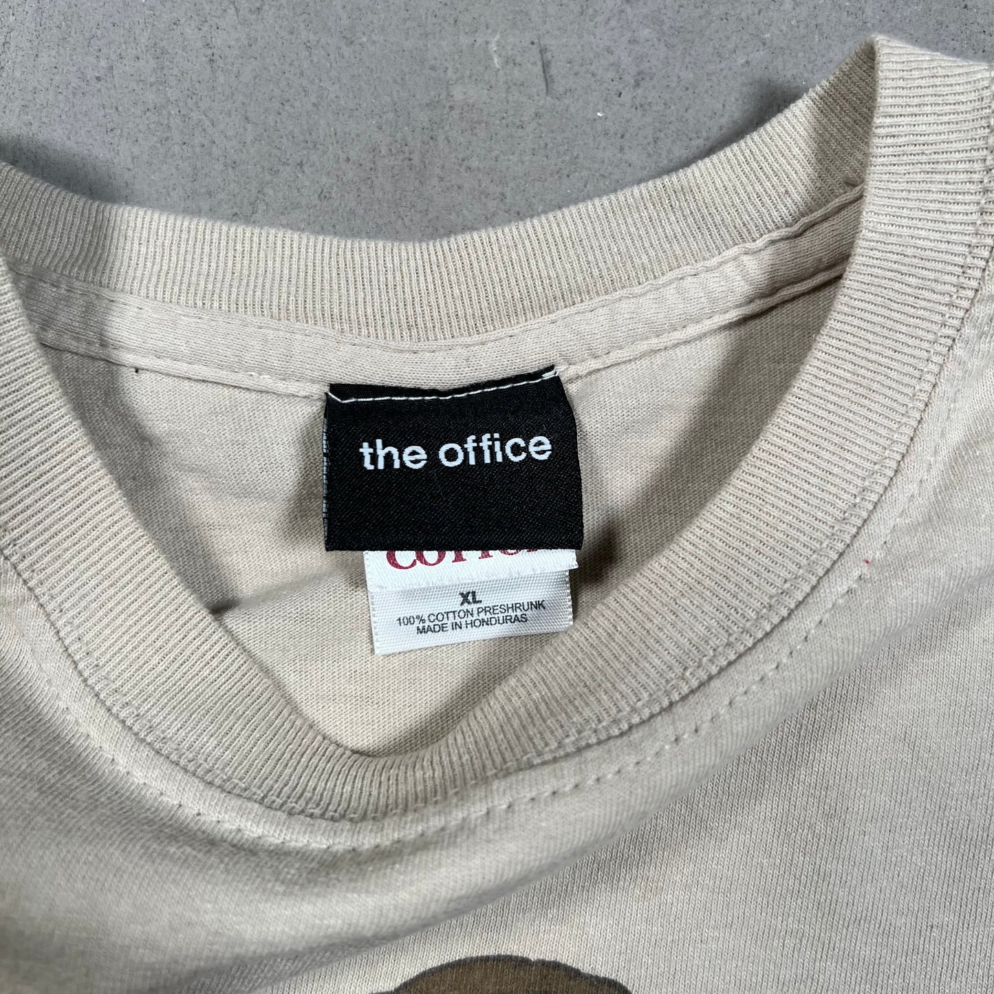 The office Dwite Tan Tee Size XL USED v3317