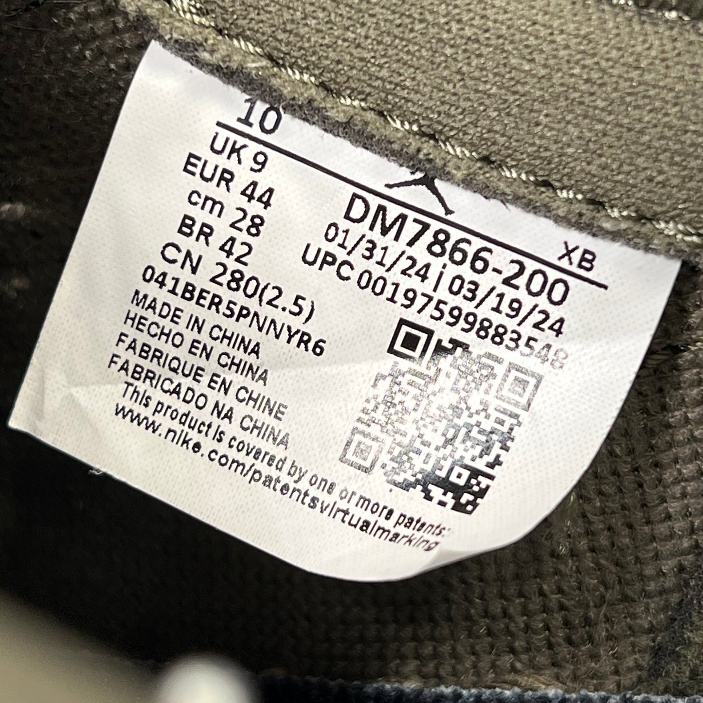 Jordan 1 Low Travis Scott Medium Olive (2024) Size 10 USED s17648