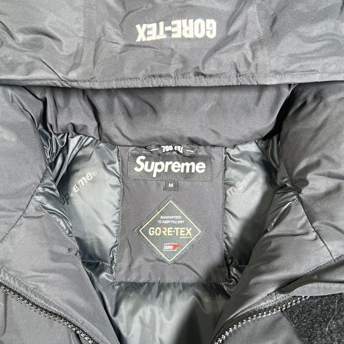 Supreme Gore Tex 700 Fill Black Puffy Jacket Size Medium USED x15957