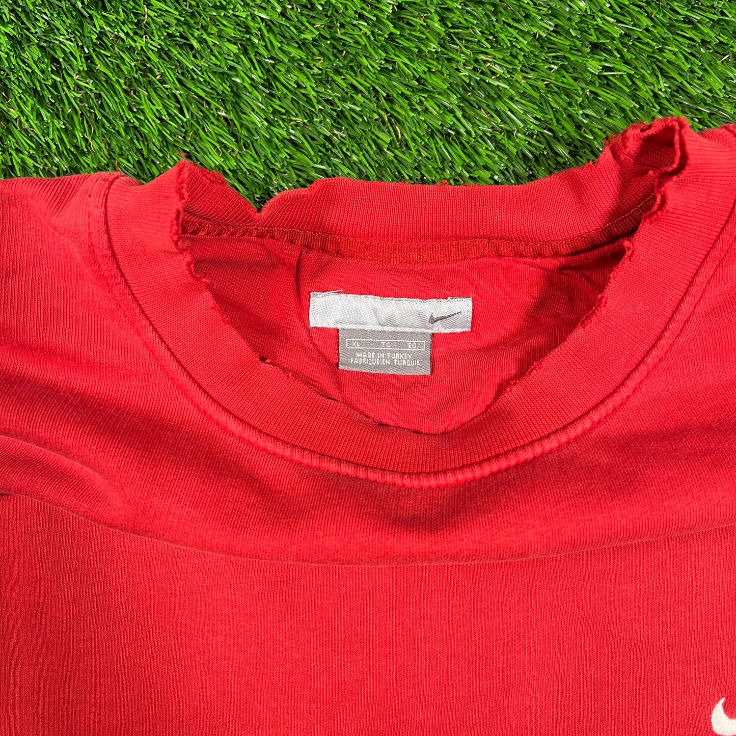 Y2K Nike White Swoosh Red Crewneck Size XL USED v18587