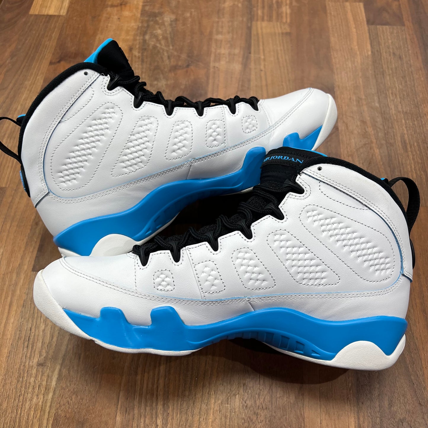 Jordan 9 Powder Blue 2024 Size 10.5 USED s16377