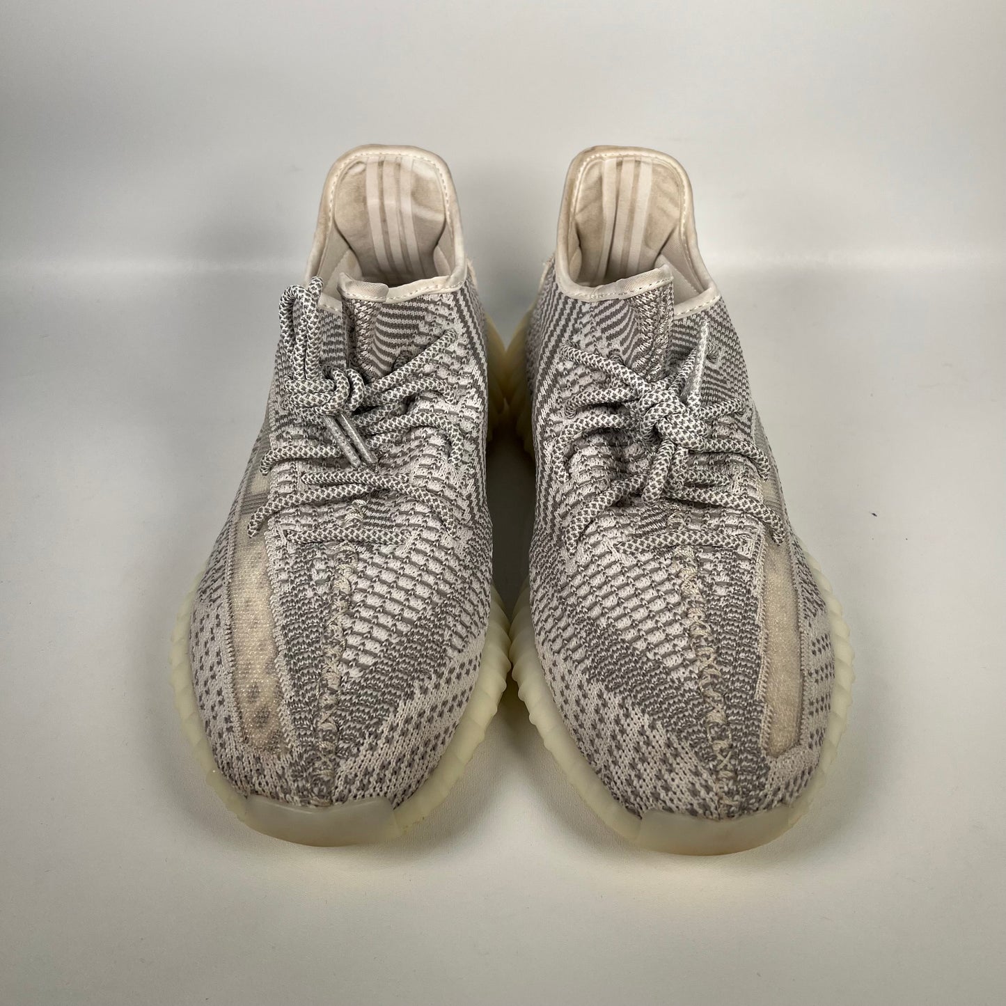 Yeezy Boost 350v2 Static Non Reflective (2018) Size 10.5 USED s18092