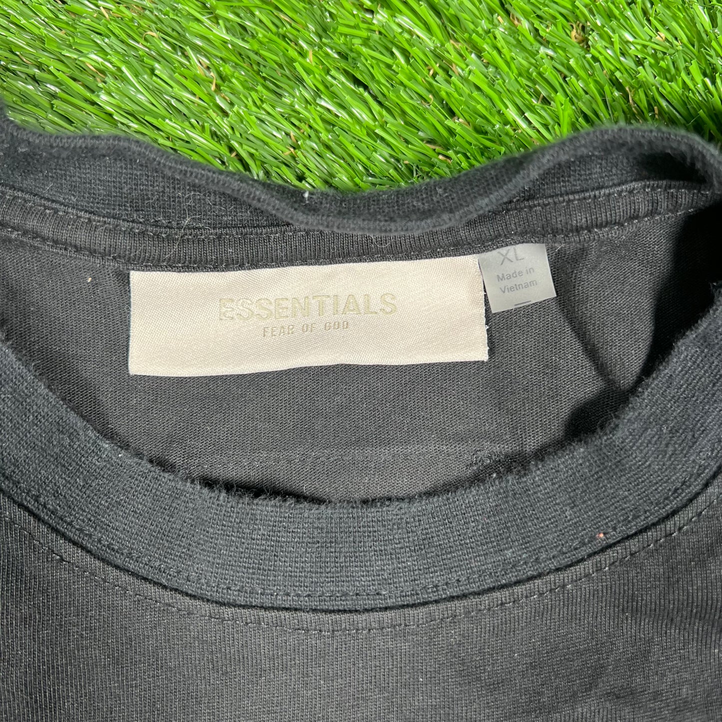 FOG Essentials Black Felt Logo Tee Size XL USED v16764