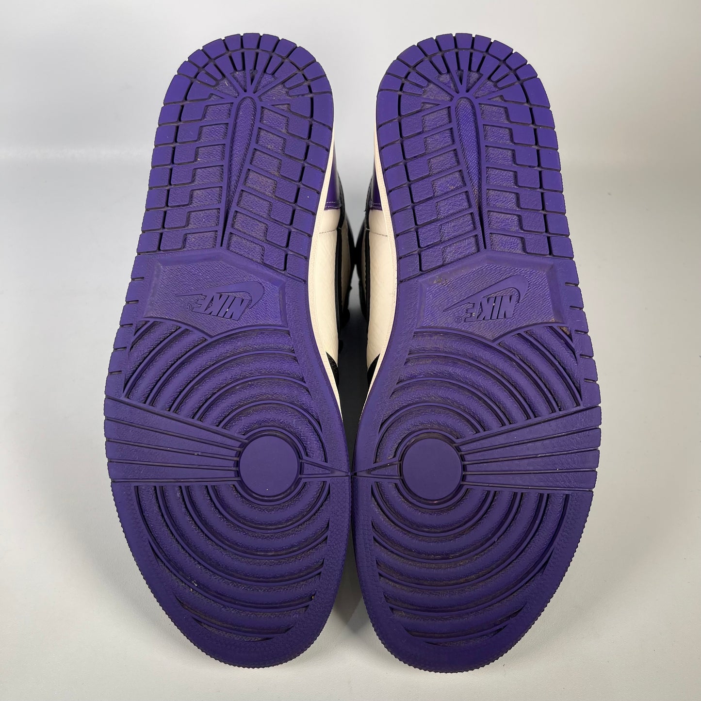 Jordan 1 Court Purple (2018) Size 11 USED s18562