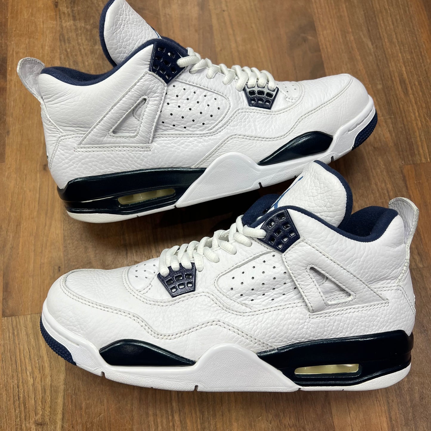 Jordan 4 Columbia Size 8 USED S16785
