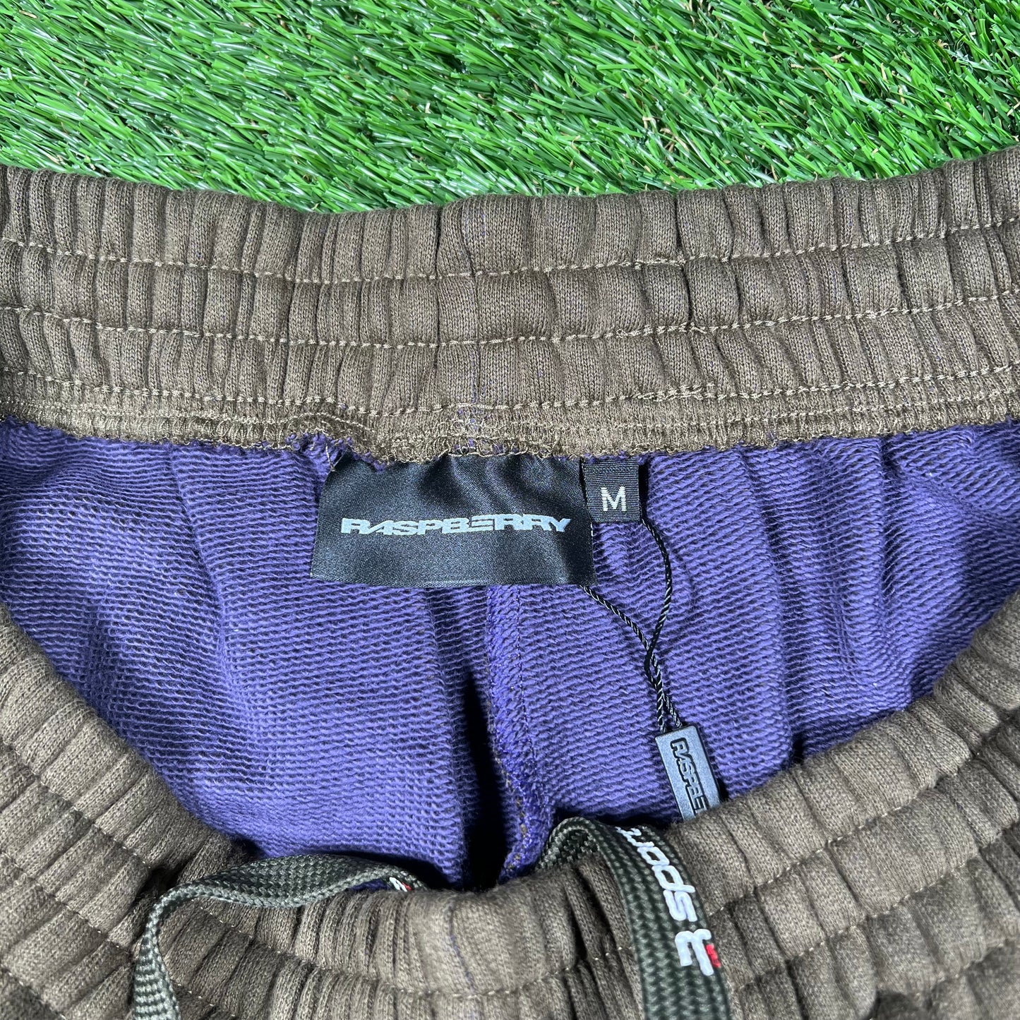 GV Gallery Raspberry Hills Green/Purple V2 Baggies Size Medium NEW x15075