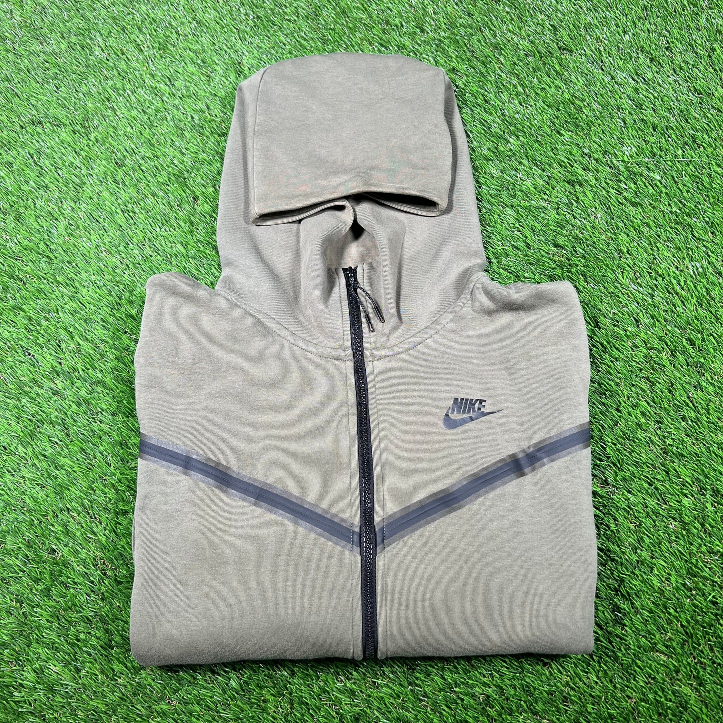 Nike Tech Olive Green Hoodie Size Small USED v16831
