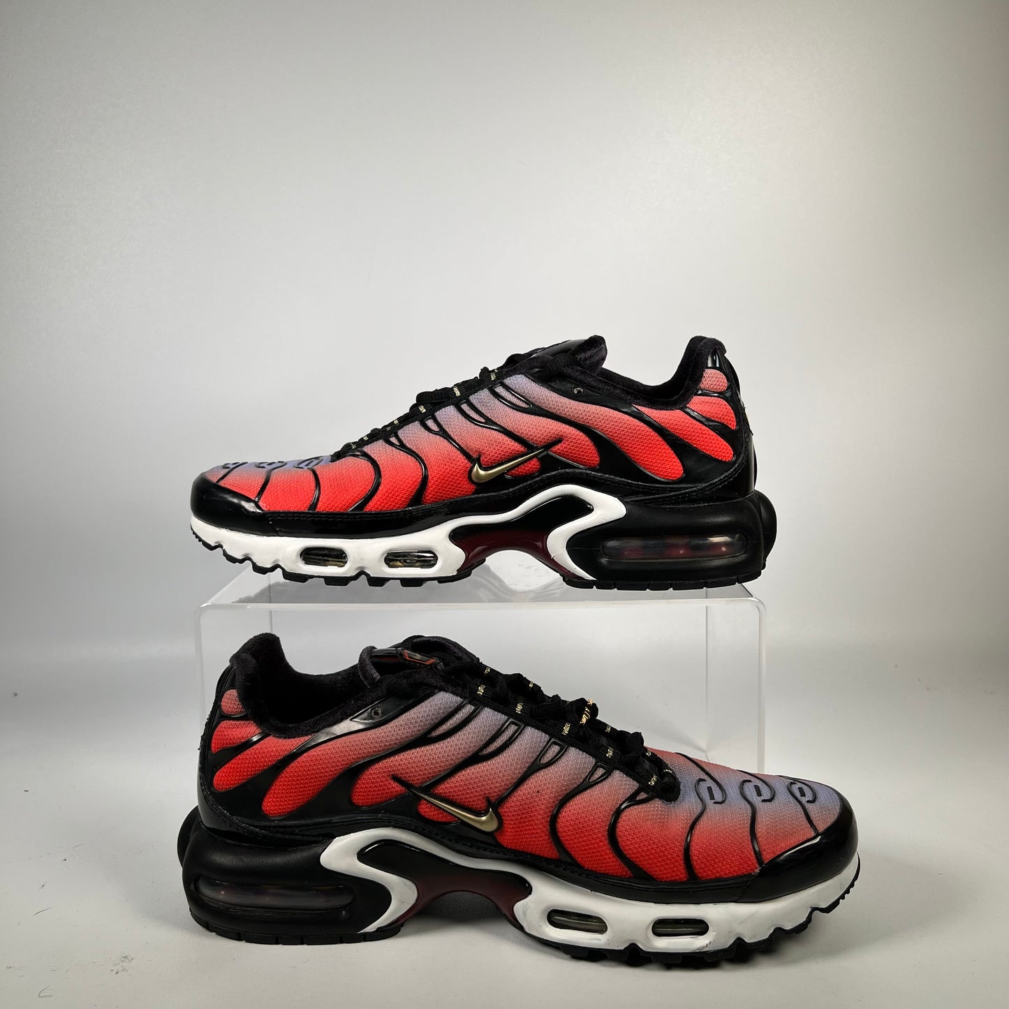 Nike Air Max Plus Sisterhood (2021) Size 8m / 9.5w USED s18575