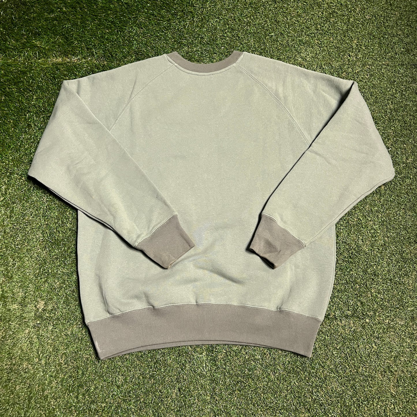 Undefeated Green Monochromatic Crewneck Size Medium USED x14094
