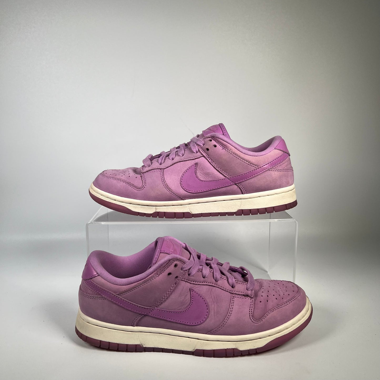 Nike Dunk Low Rush Fuchsia (2023) Size 7m / 8.5w USED s17853