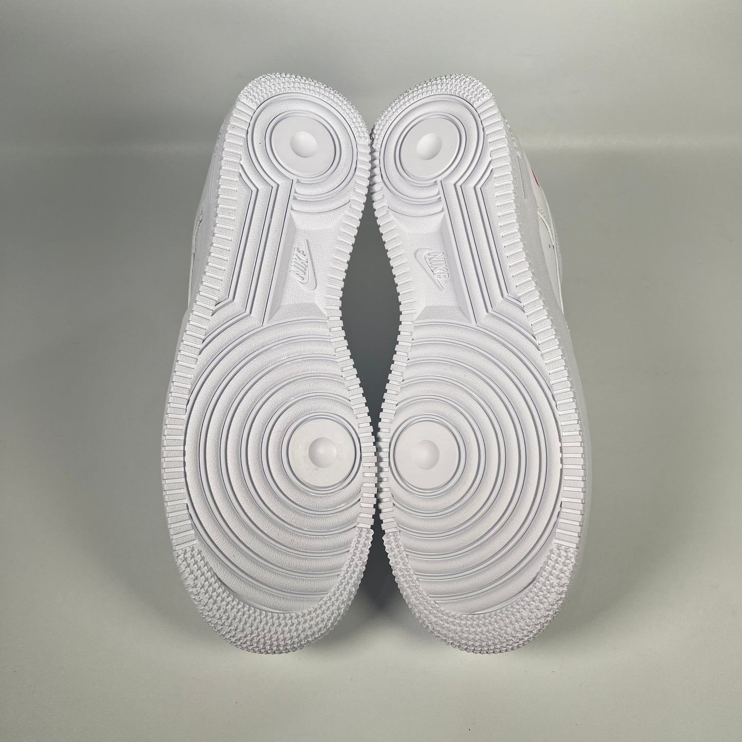 Nike x Supreme Air Force One White (2023) Size 9 NEW s18022