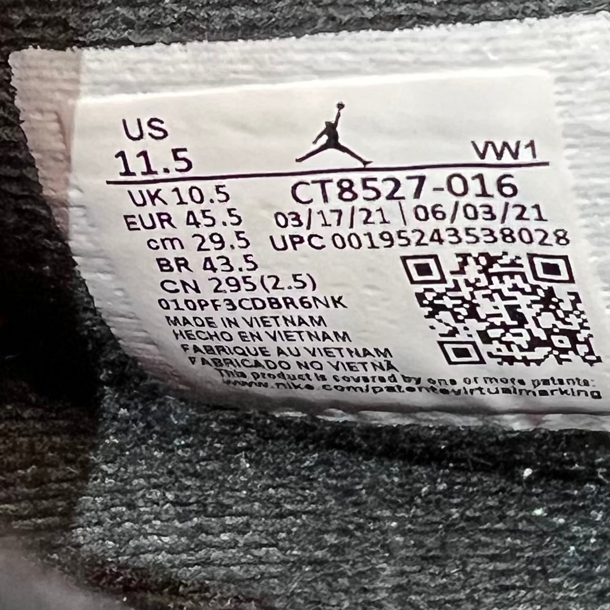 Jordan 4 Red Thunder (2022) Size 11.5 USED s23460