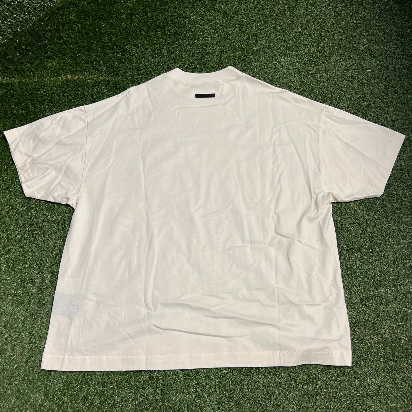 Fear of God FOG Essentials Cream Center Logo Tee Size Medium USED x14119