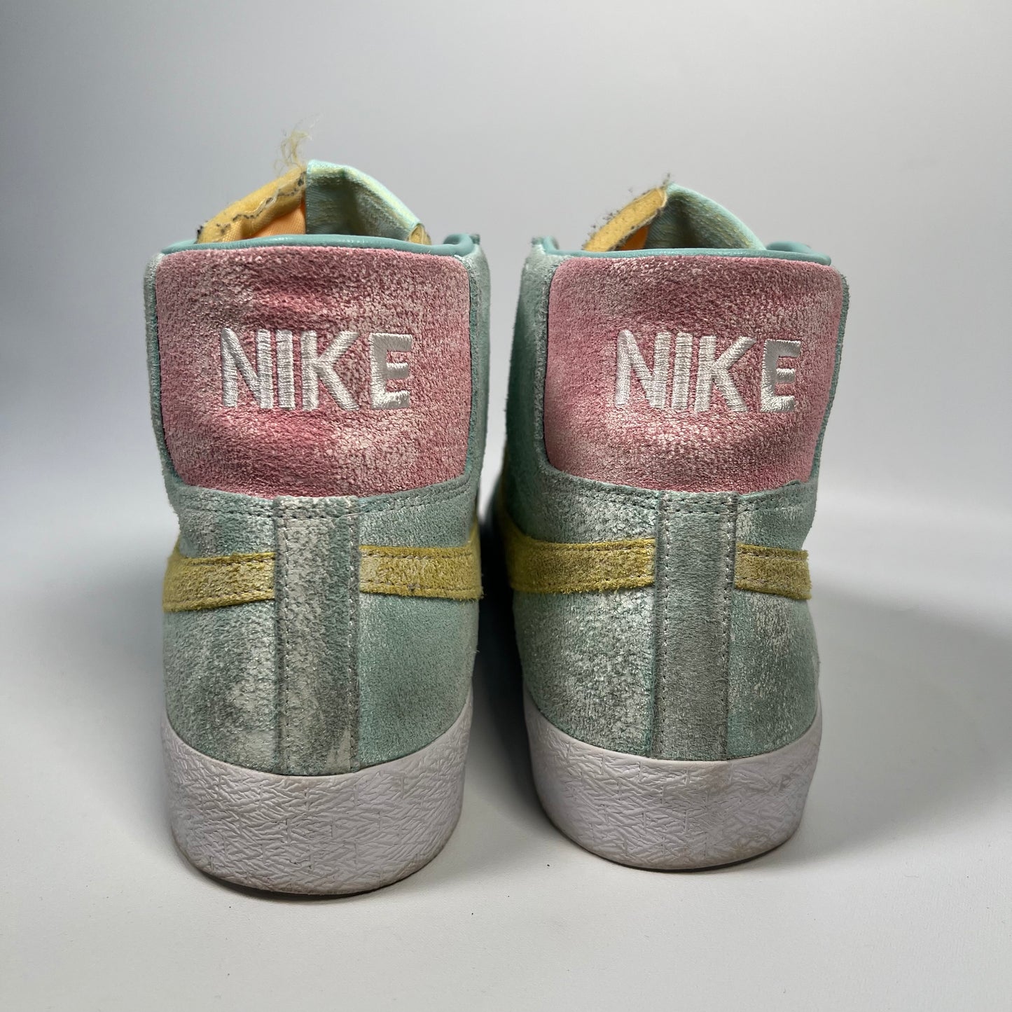 Nike Sb Blazer Mid Faded Light Dew Size 11 USED S17143