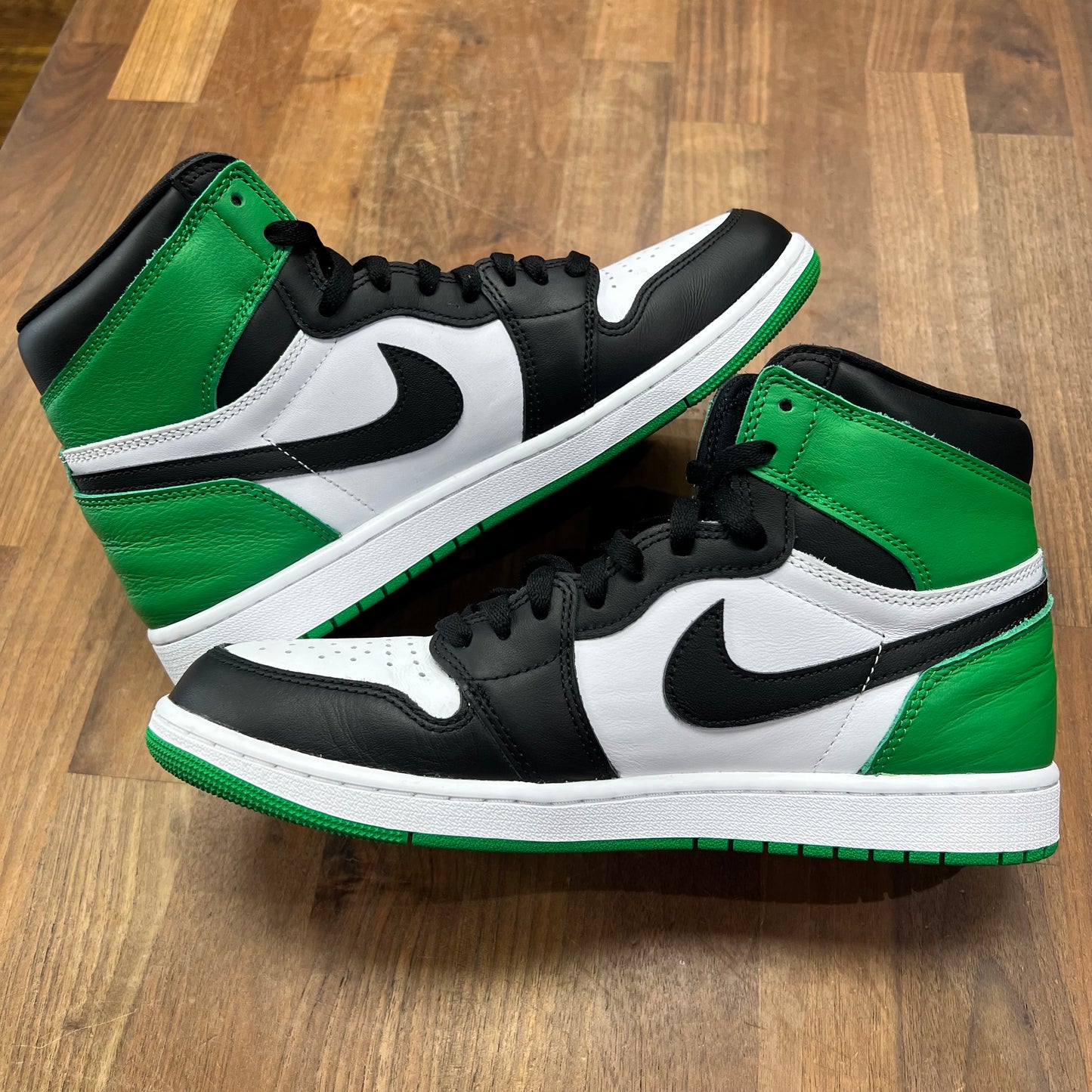 Jordan 1 High Lucky Green Size 10.5 USED s17164