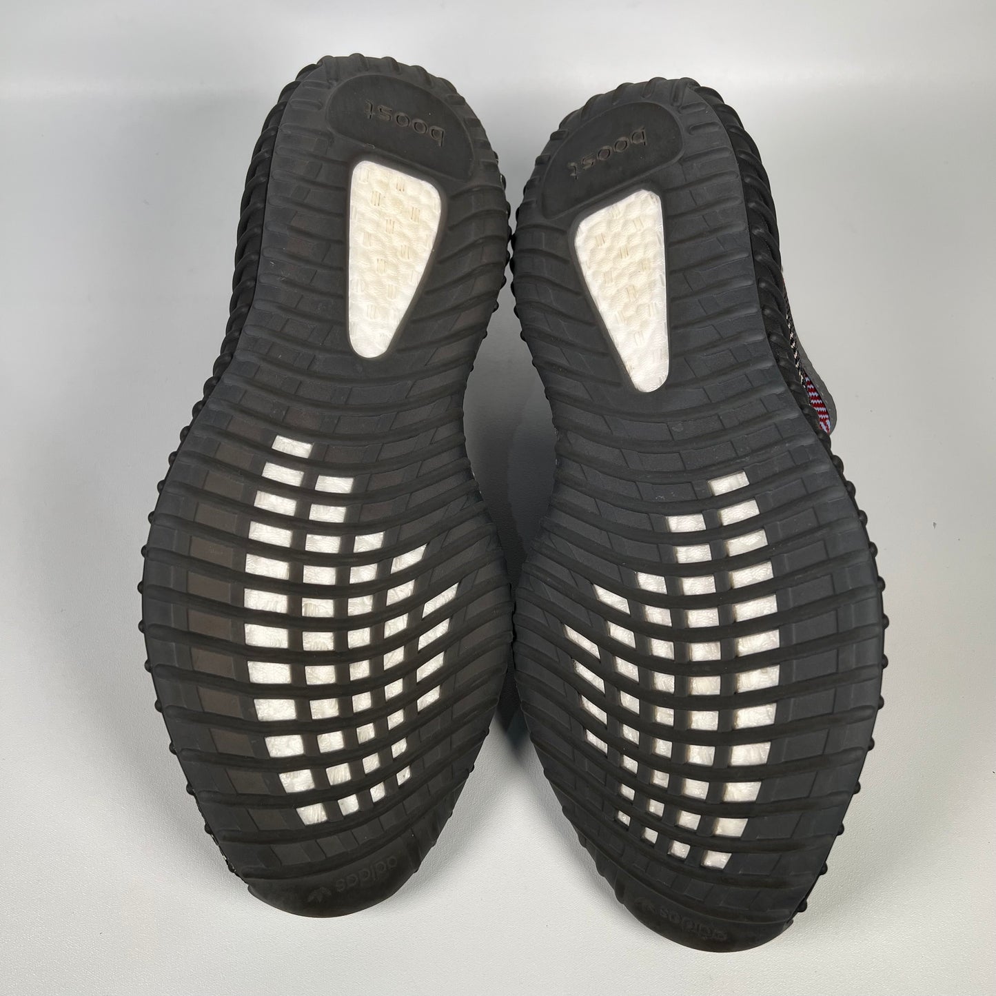 Yeezy 350 Yecheil (2019) Size 11 USED s18039
