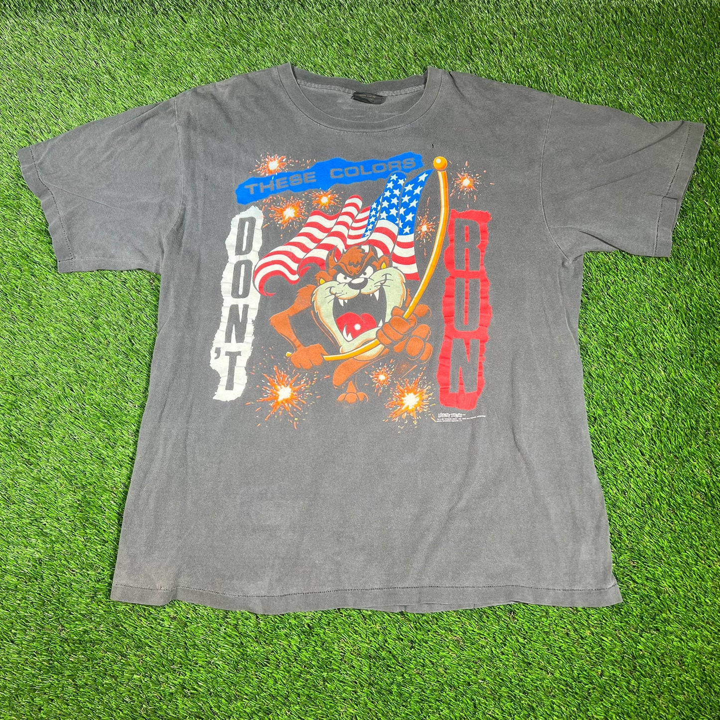 1990s Looney Tunes Taz These Colors Dont Run Washed Black Tee Size XL USED v16632