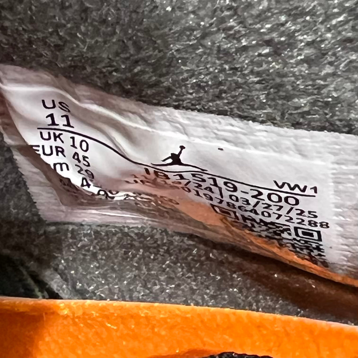 Jordan 4 Undefeated (2025) Size 11 NEW S23443