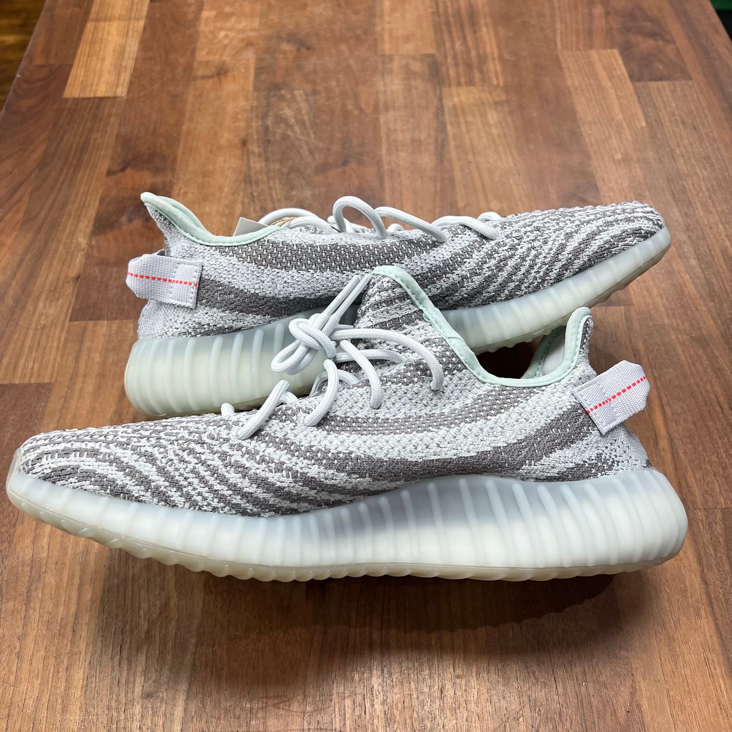 Yeezy 350 Blue Tint Size 11 NEW s17284