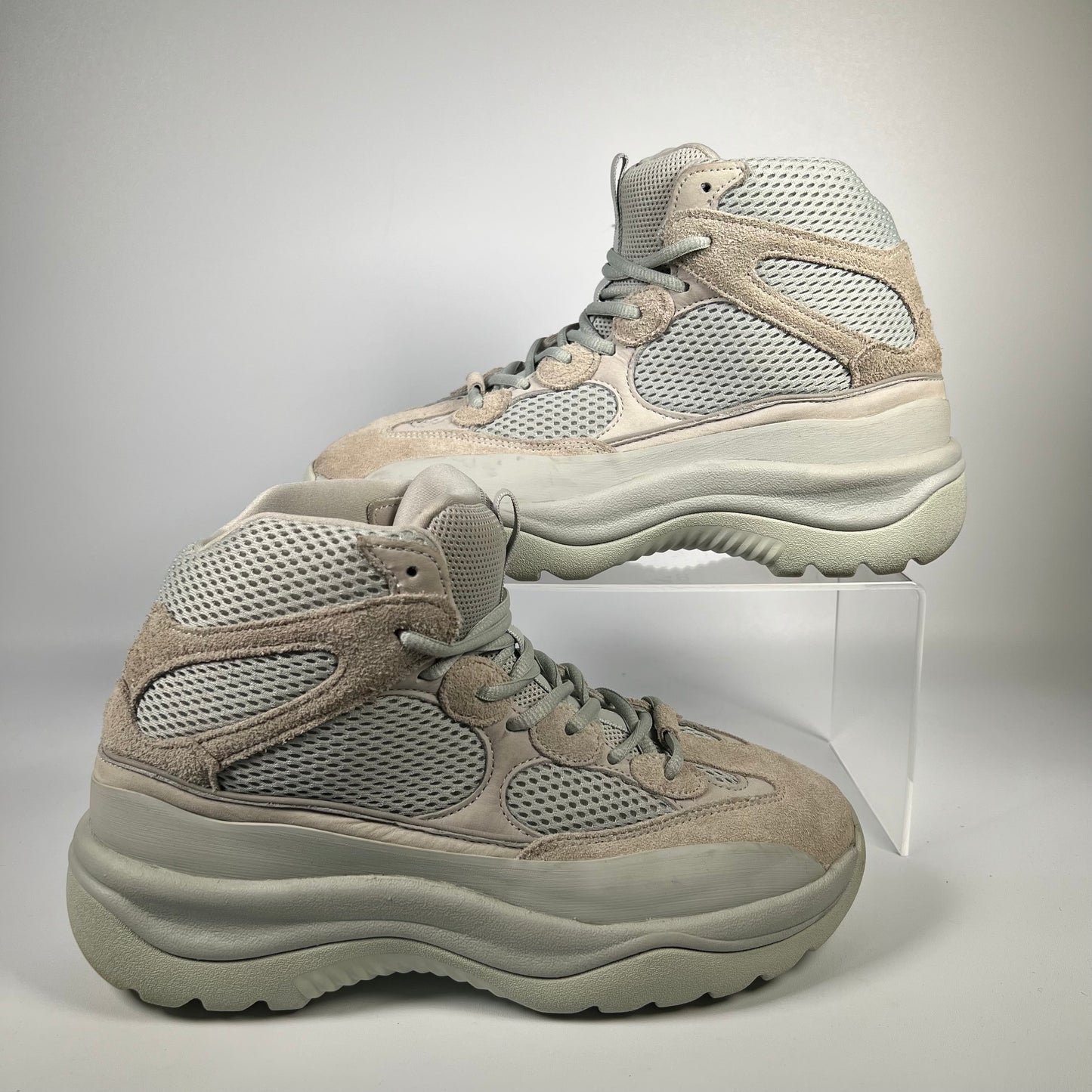 Yeezy Desert Boot Salt (2019) Size 9 USED s18112