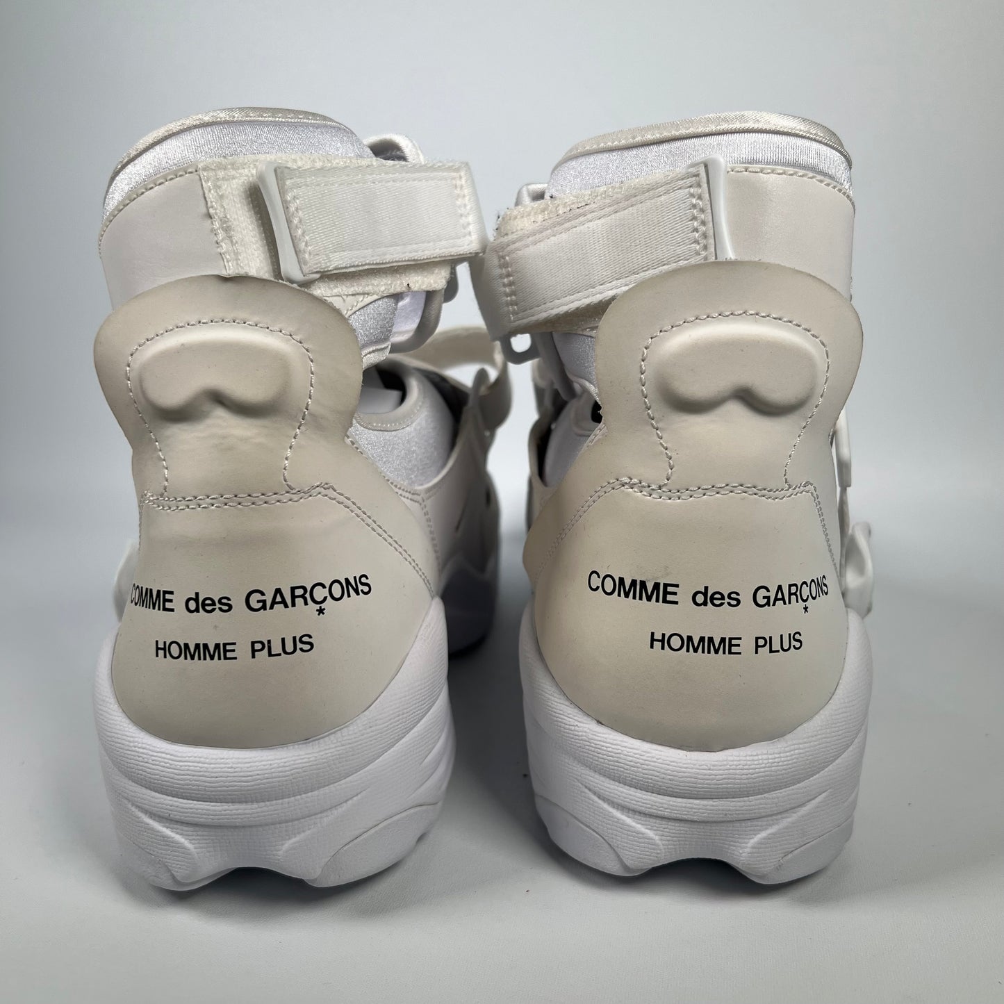 Nike Air Carnivore CDG White (2021) Size 11.5 USED s18154