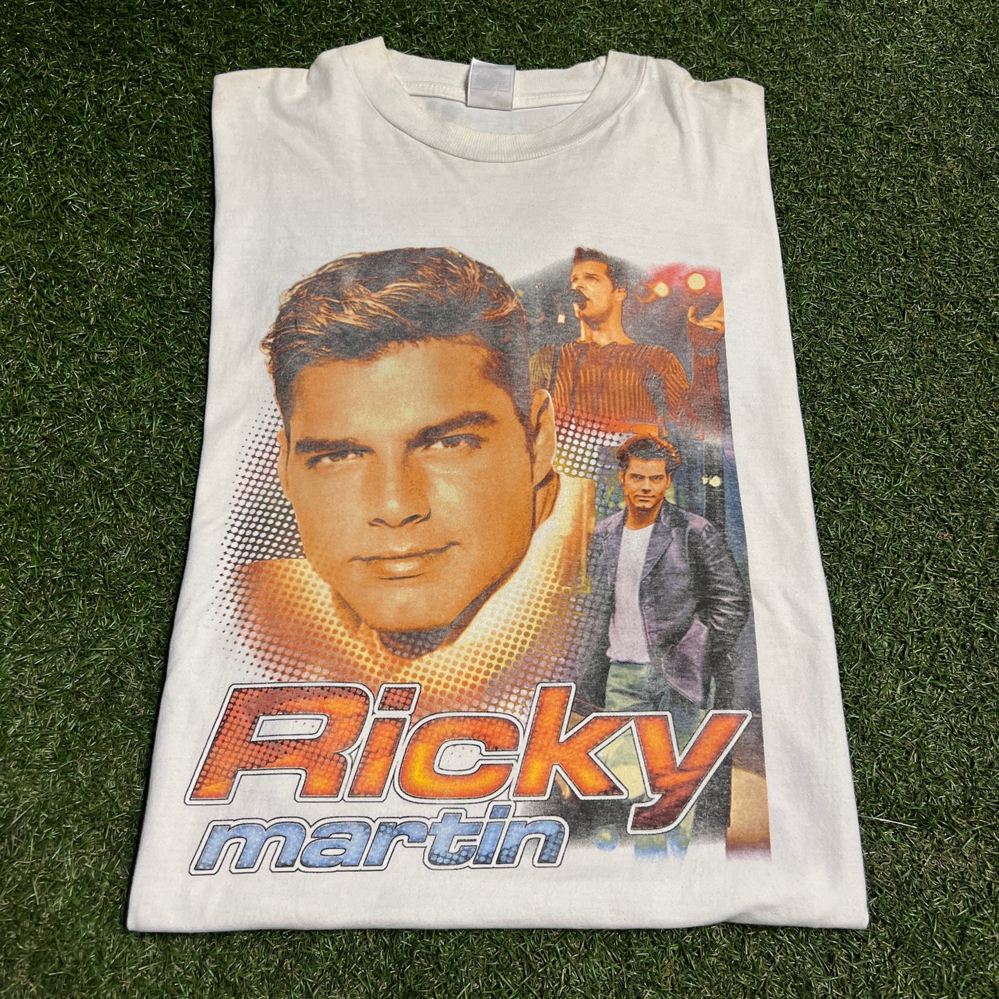 Y2K Ricky Martin Rap Style White Tee Size Large USED v16173