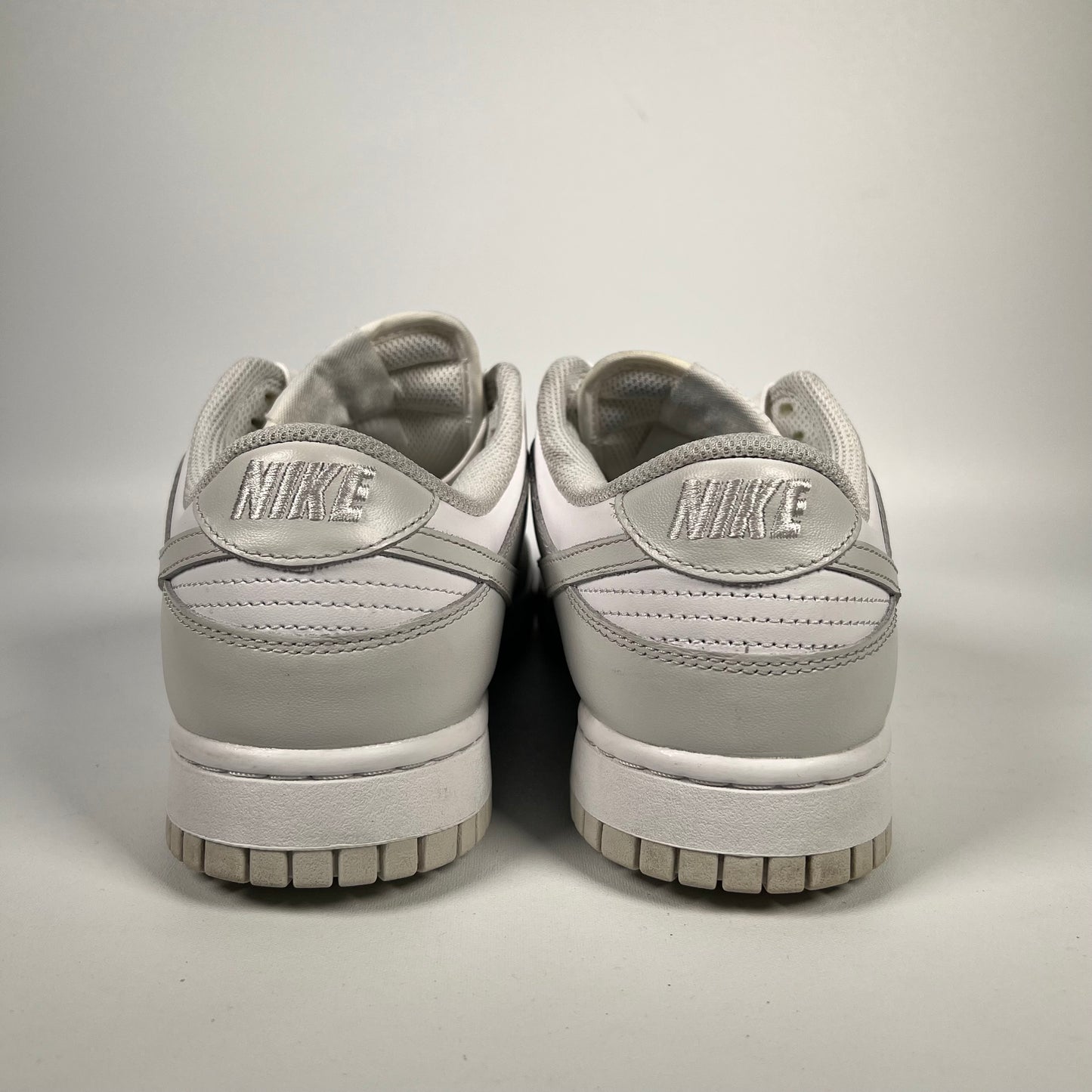 Nike Dunk Low Photon Dust Size 8.5m / 10w USED s17957