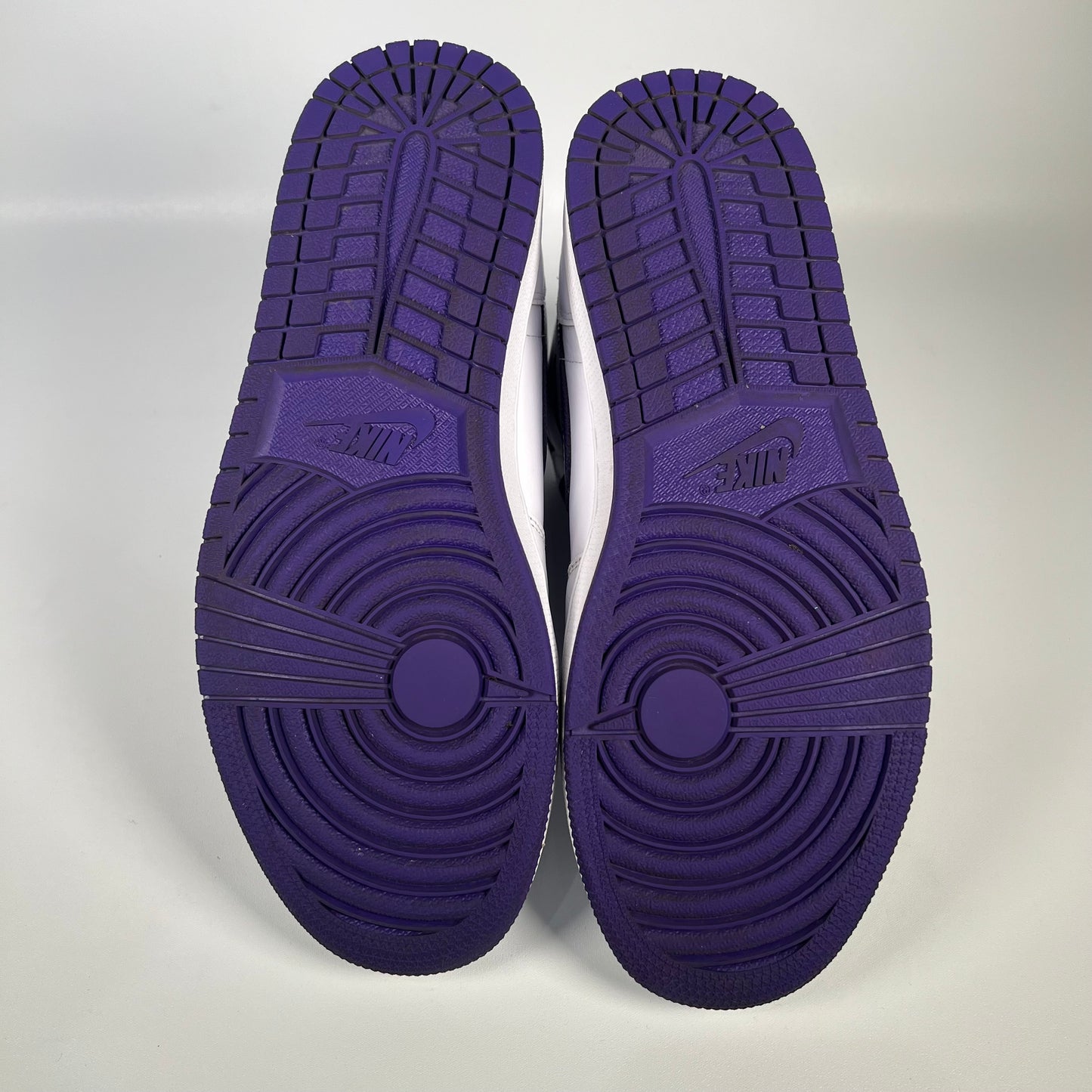 Jordan 1 Court Purple Size 10m / 11.5w USED s17893