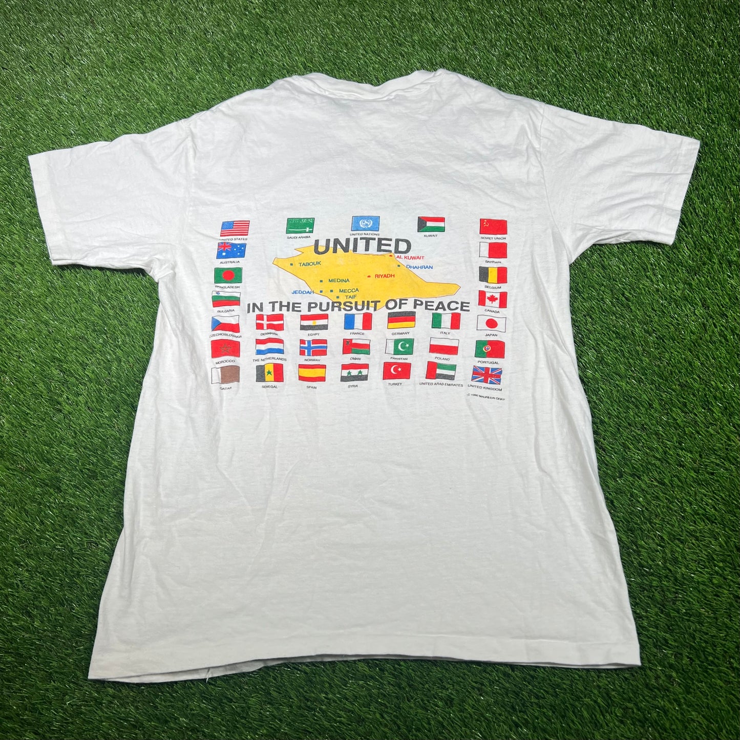 1990's Operation Desert Shield White Tee Sized Large USED x14931