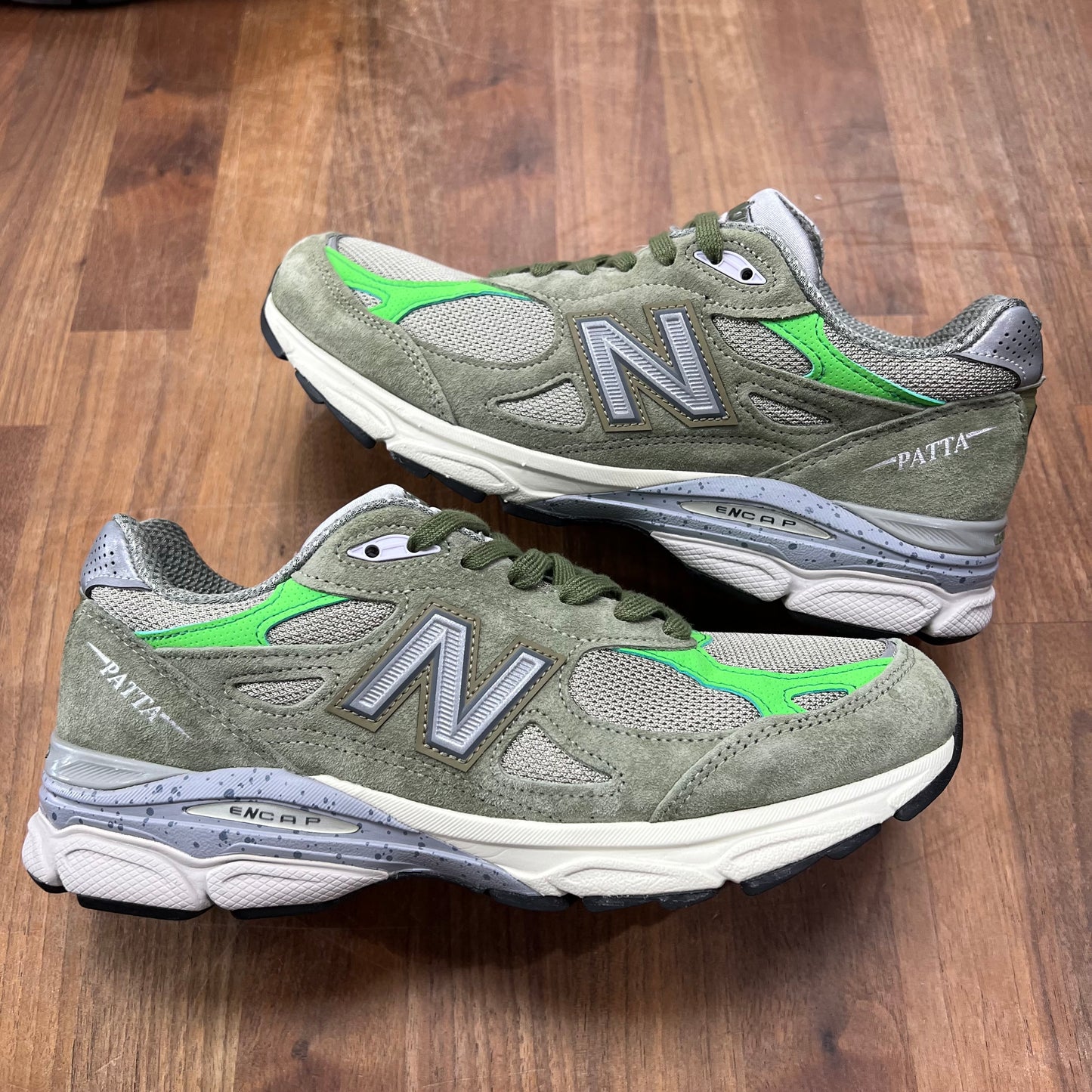 New Balance 990v3 MiUSA Patta Keep Your Family Close Size 8 USED s16953
