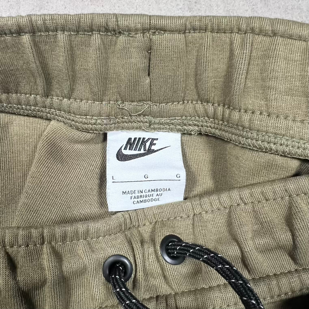 Nike Fleece Tech Olive Green Sweatpants Size Large USED v20349