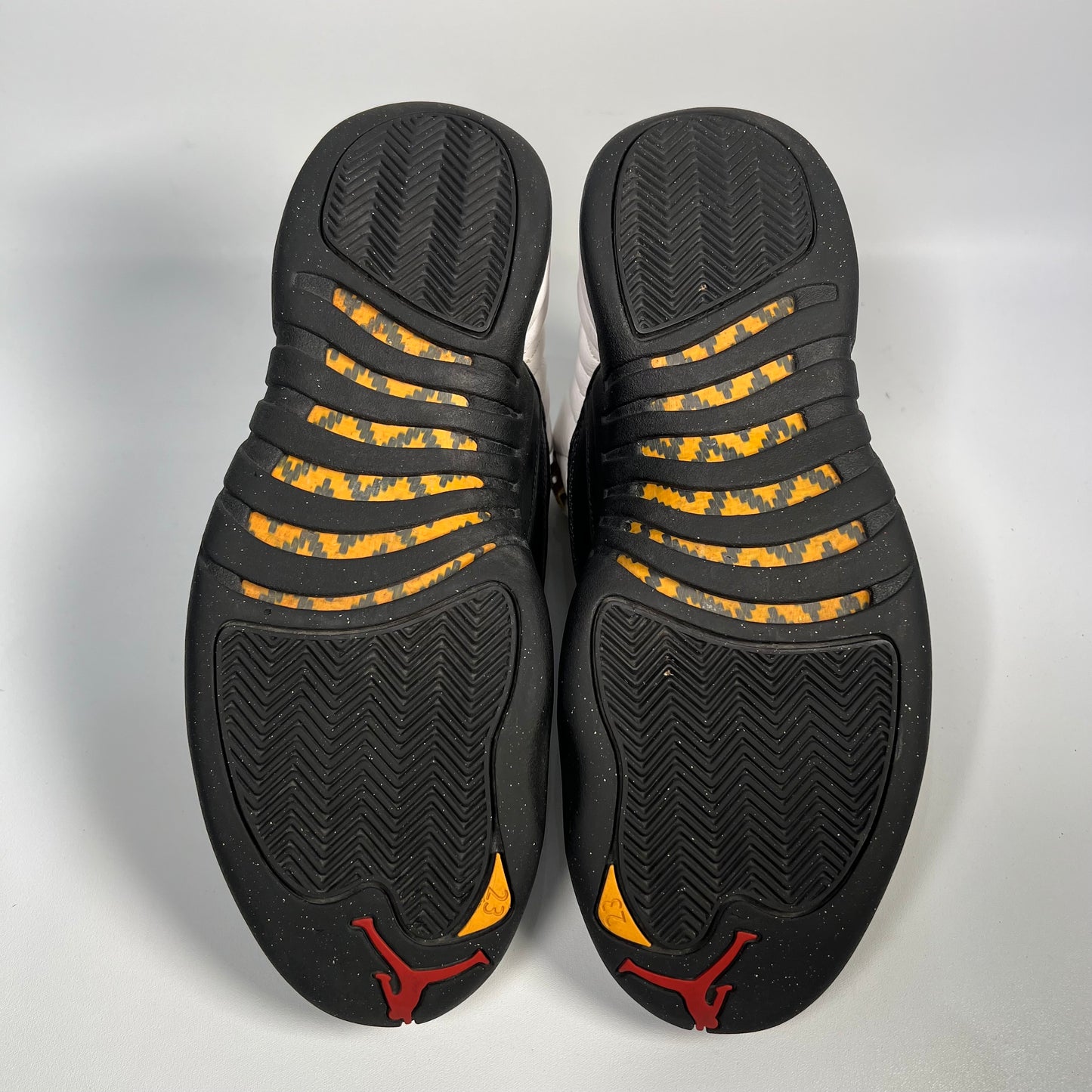 Jordan 12 CDP Taxi (2008) Size 9.5 USED s17699