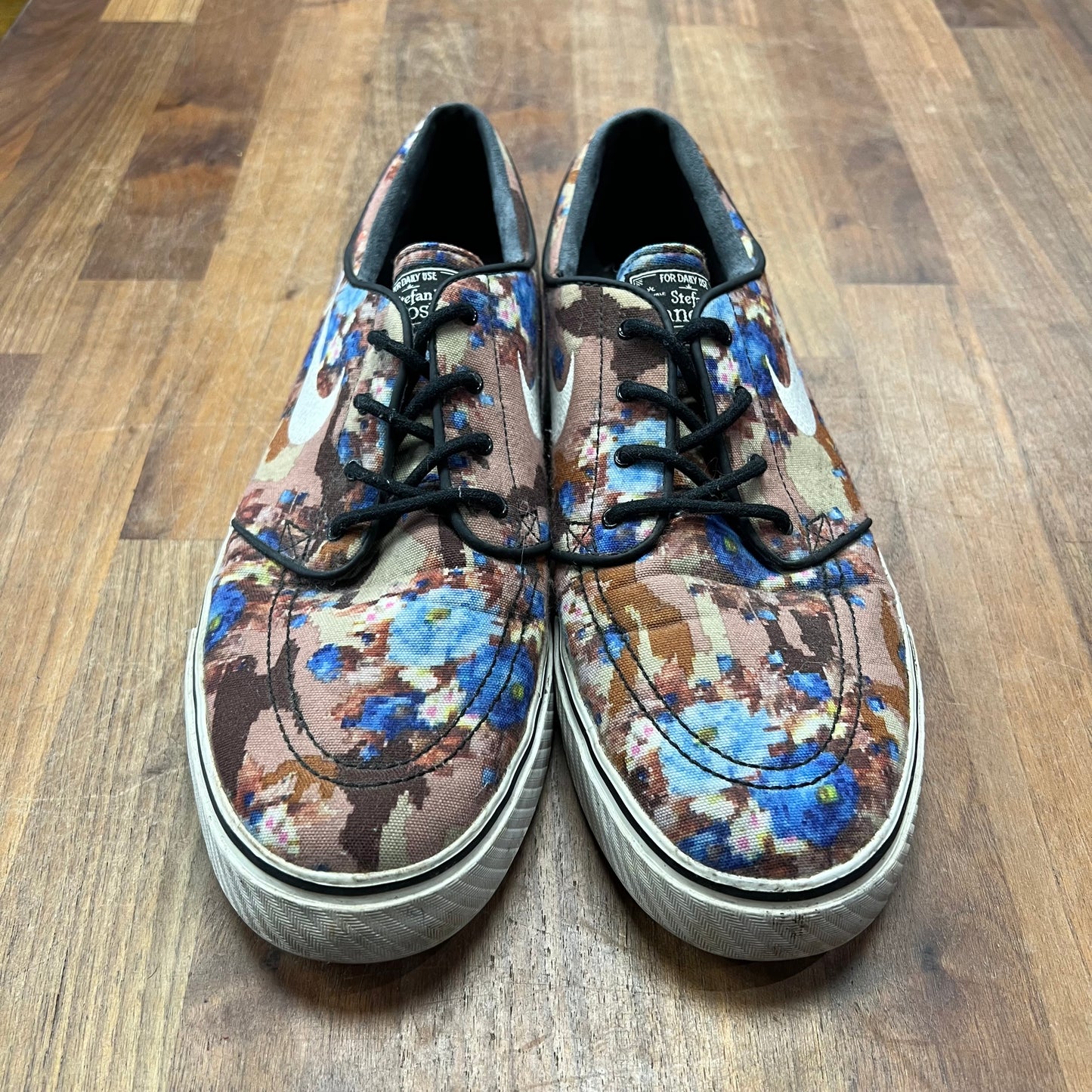 Nike SB Stefan Janoski Digi Floral Blue Size 11 USED s17425