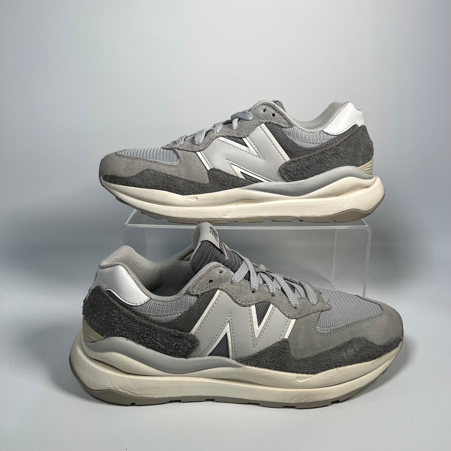 New Balance 5740 Moonbeam Mindful Grey Size 10 USED S17416
