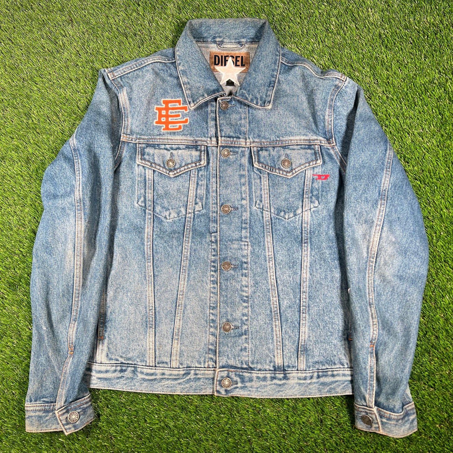 Eric Emanuel Diesel Varsity Blue Denim Jacket Size Large USED x14748