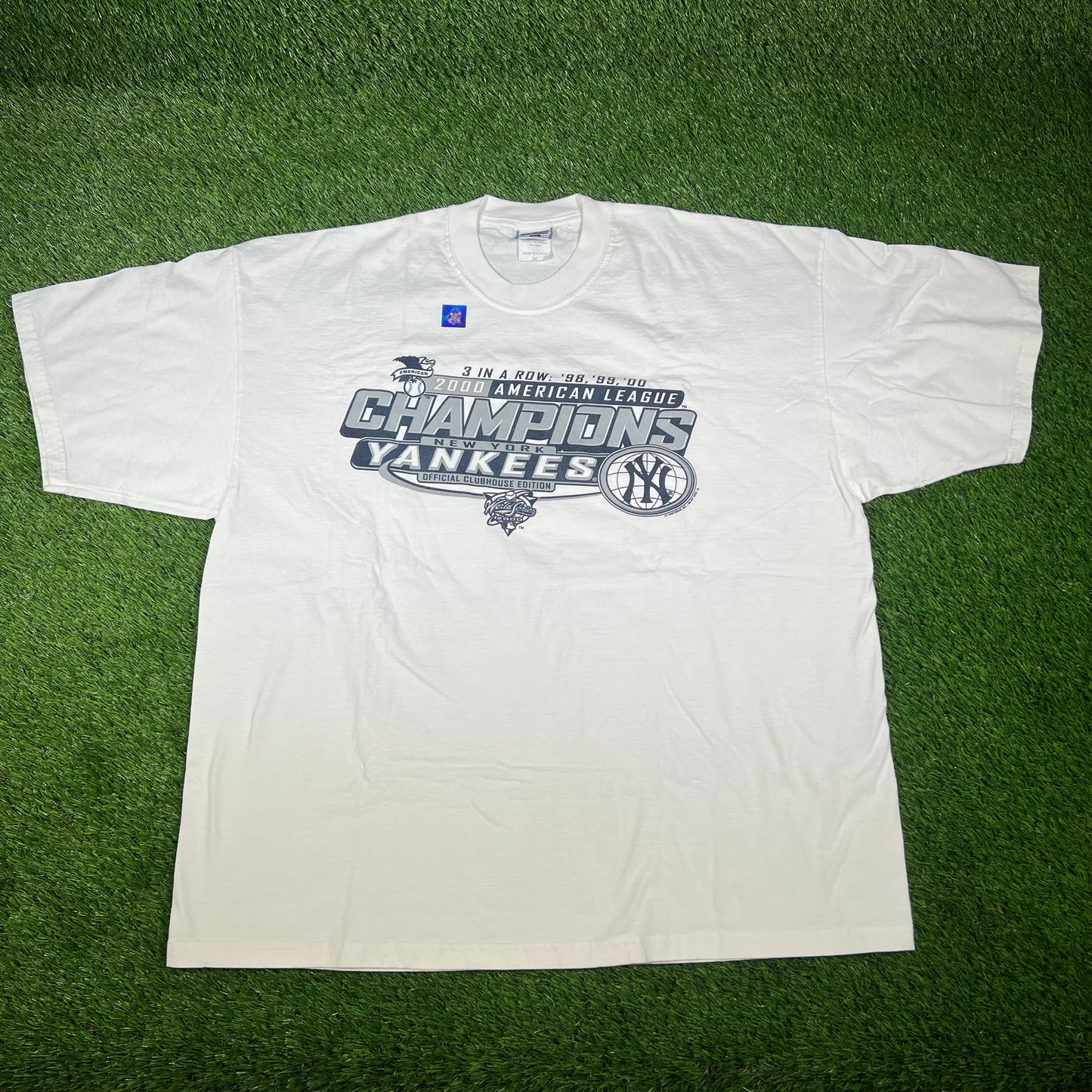 2000 Yankees Champions Clubhouse White Tee Size XXL NEW v16552