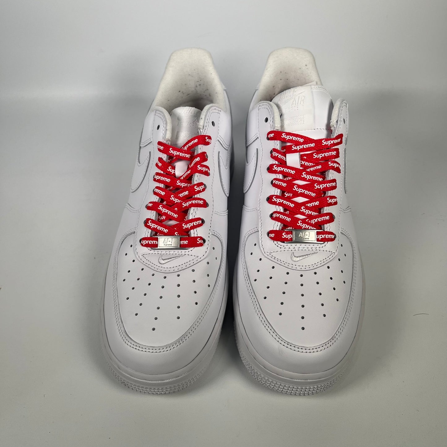 Nike x Supreme Air Force 1 Low White (2020) Size 10.5 USED s18509