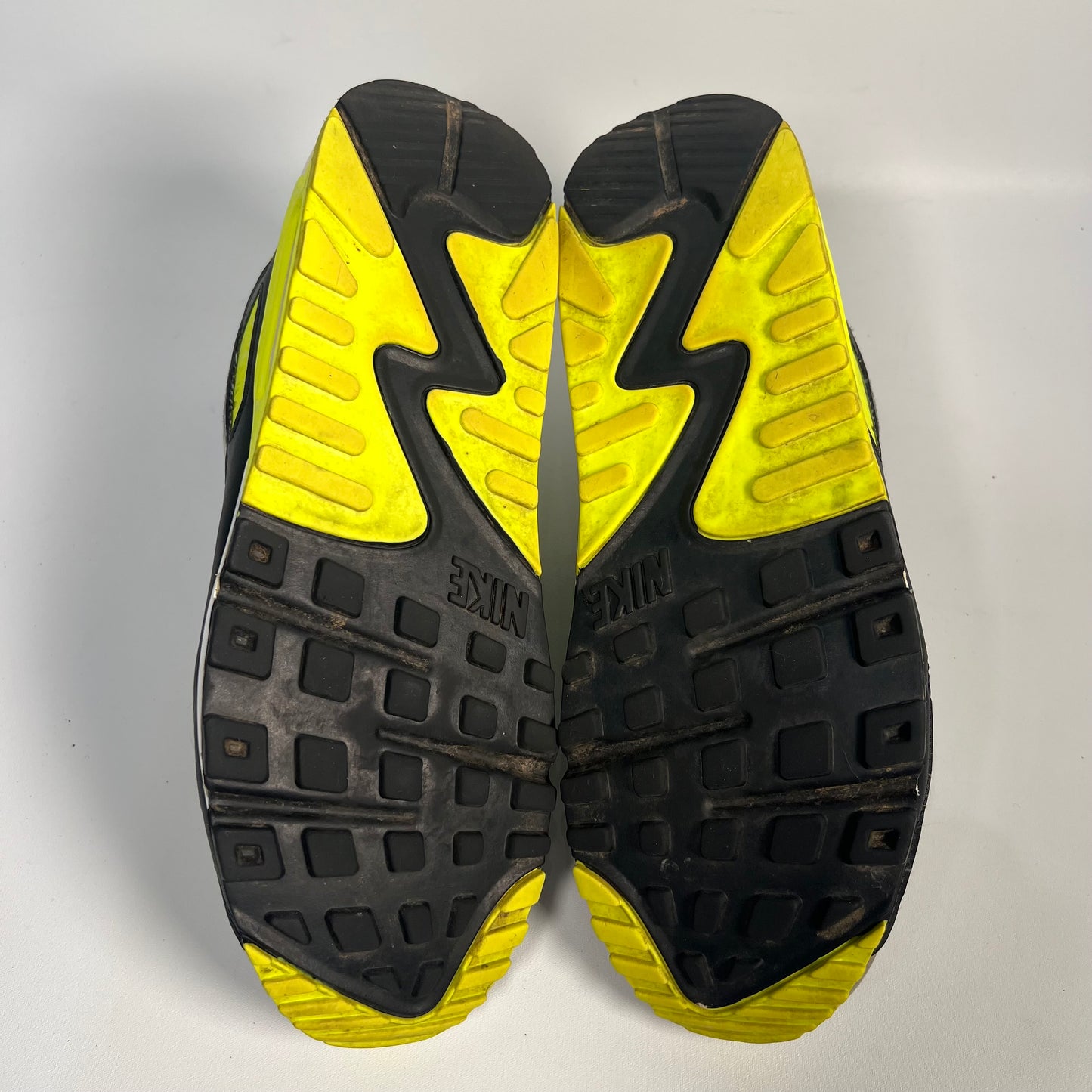 Nike Air Max 90 Recraft Volt (2019) Size 9.5m / 11w USED s17674
