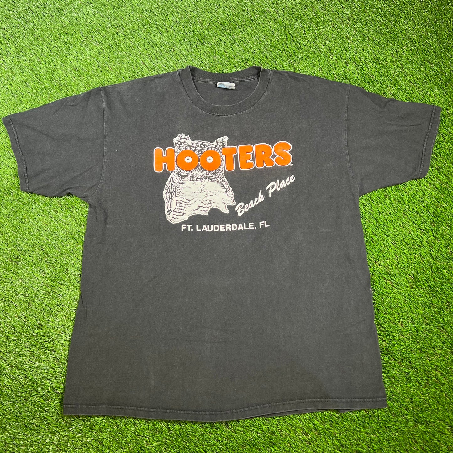 Y2K Hooters Black Ft. Lauderdale Tee Size XL USED v16516