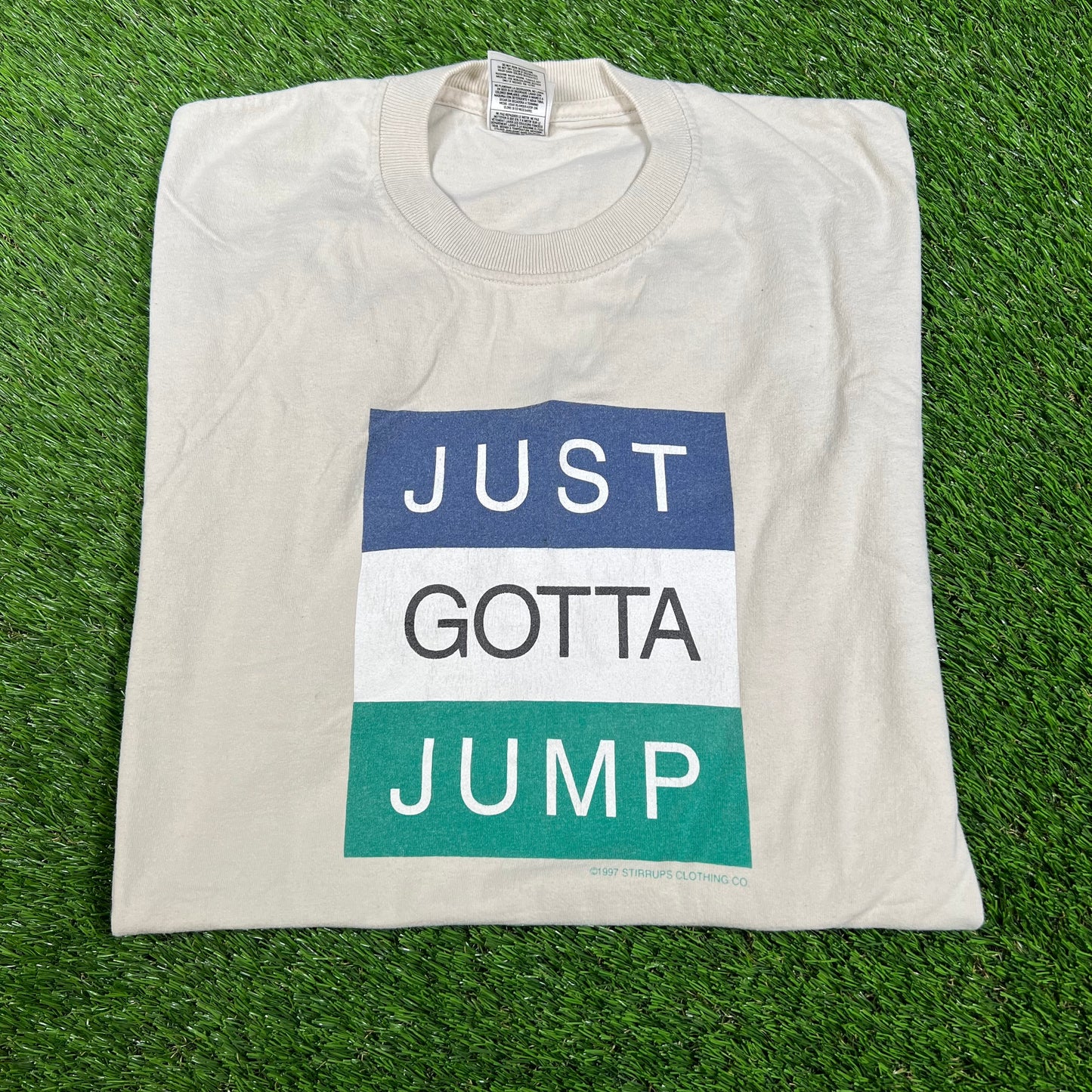 1997 "Just Gotta Jump" Cream Tee Size XL USED v16661