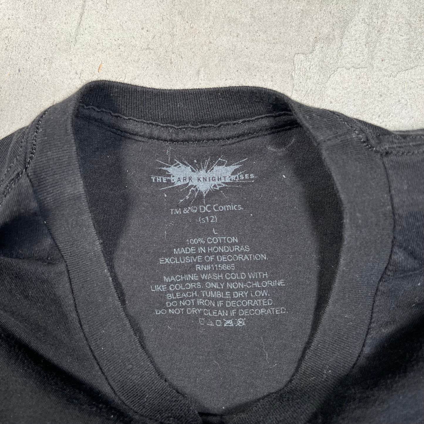 2012 The Dark Knight Rises Promo Black Tee Size Large USED v14096