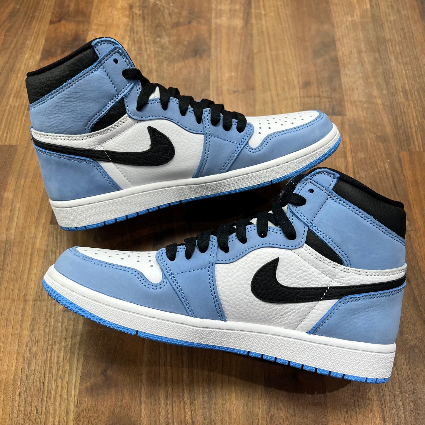 Jordan 1 University Blue Size 8.5 NEW s16365