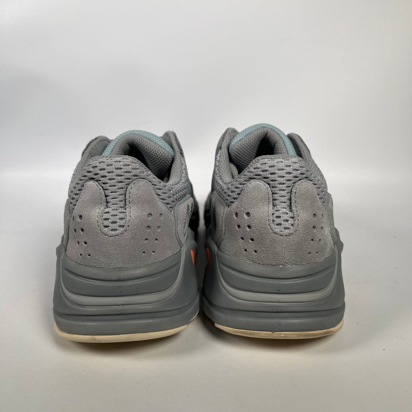 Yeezy 700 Inertia (2019) Size 4 USED s18817