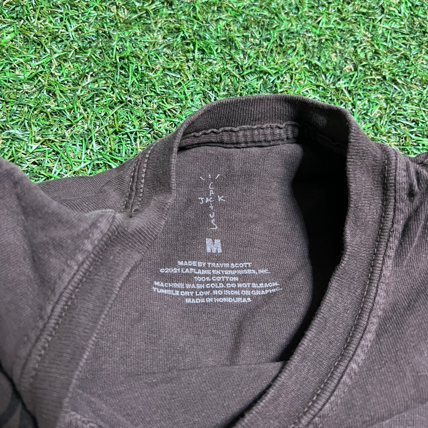 Travis Scott Fragment A Place for Birthed Minds Brown Tee Size Medium USED x13635