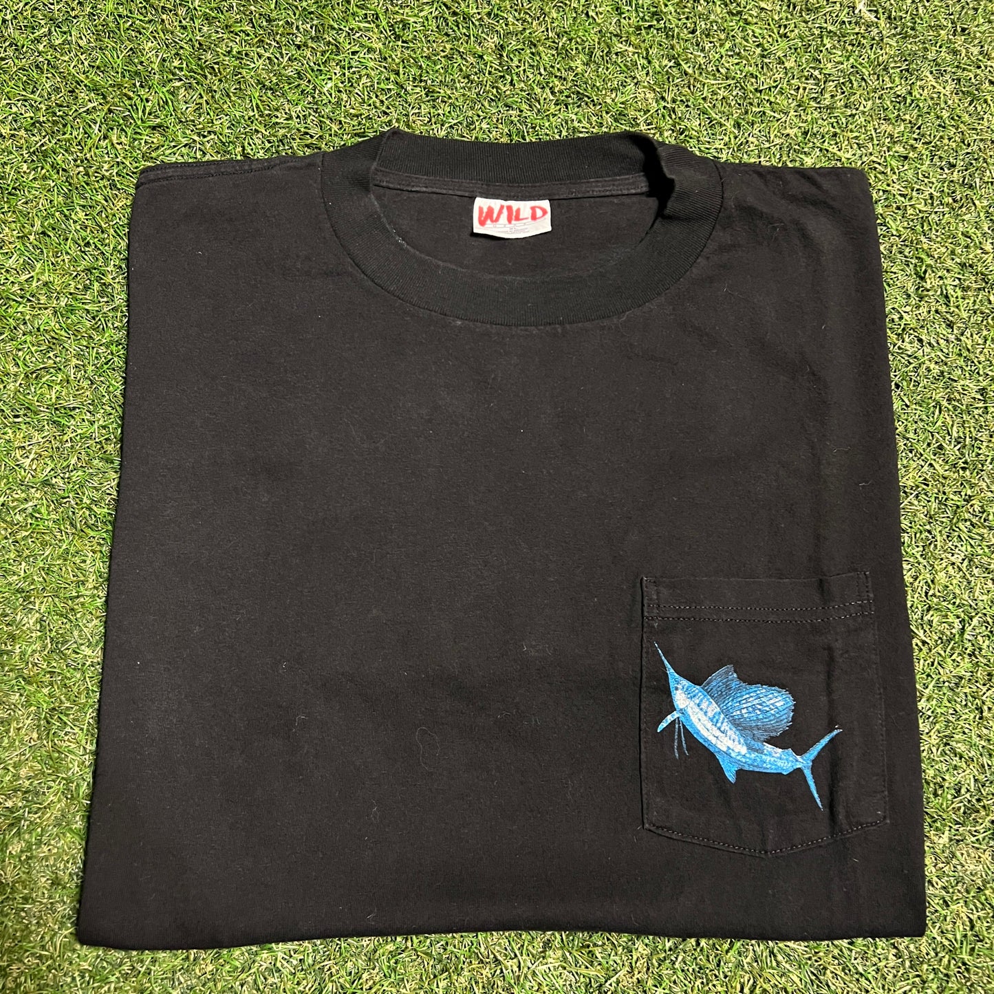 Y2K Blue Marlin "Wild" Tag Black Pocket Tee Size XL USED v16372