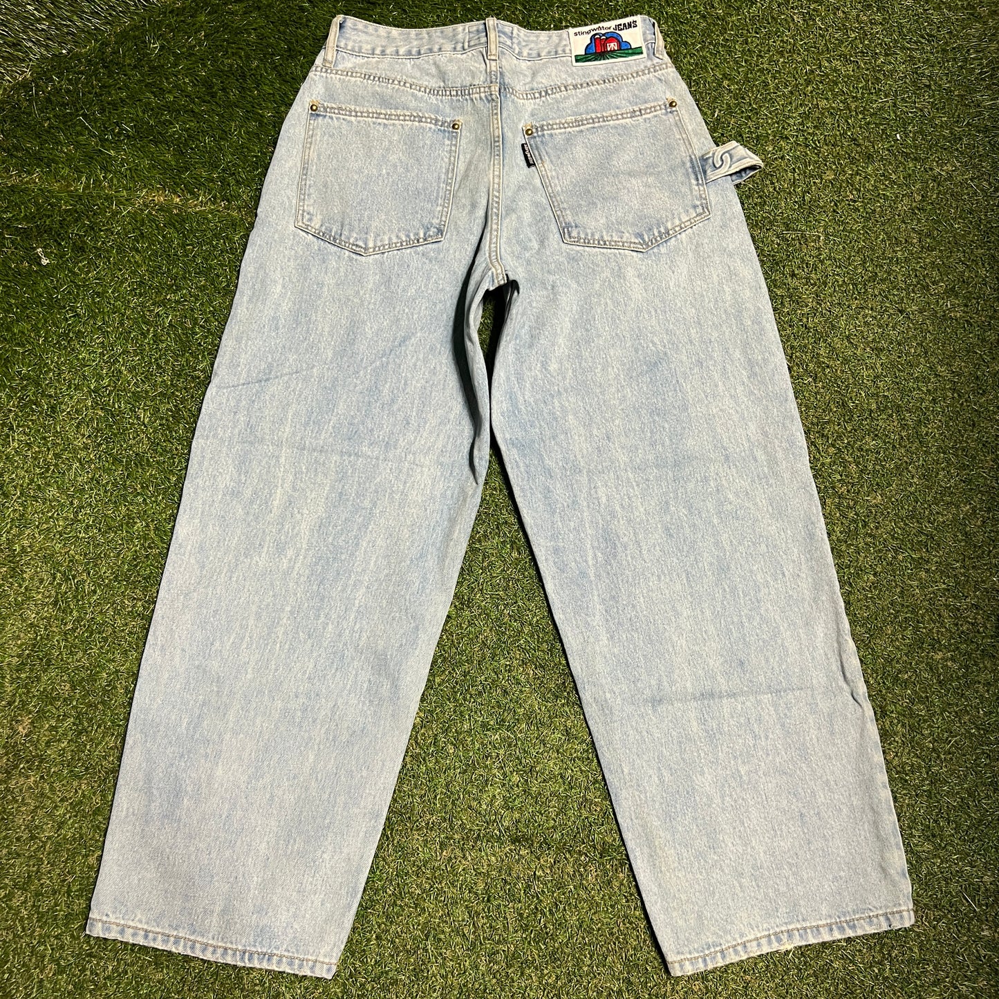 Stingwater Ready-to-Groe Blue Jeans Size Medium USED x14159